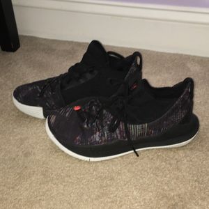 Under Armour Curry 5 Low-Cut Basketball Shoes